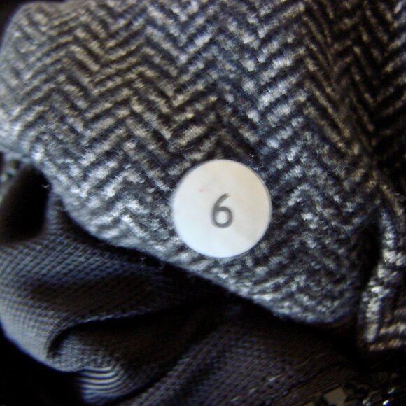 Lululemon Define Jacket Giant Herringbone Black Heathered Thumbholes Size 6 - Picture 9 of 16